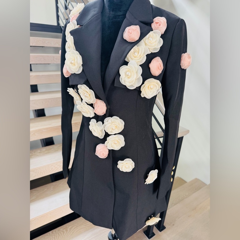 New Chic Black Floral Women's Blazer size S - Picture 9 of 11